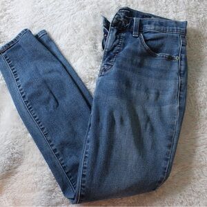 Lucky Brand Light Blue Denim Jeans